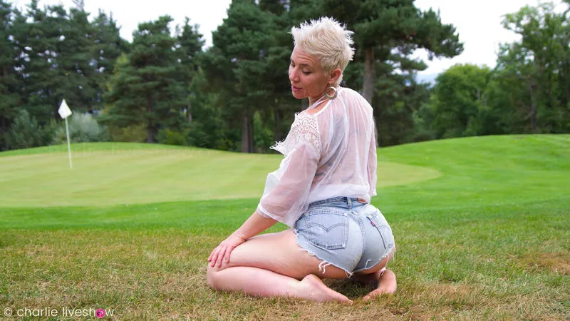 Live sex webcam photo for CharlieLiveshow #2574294