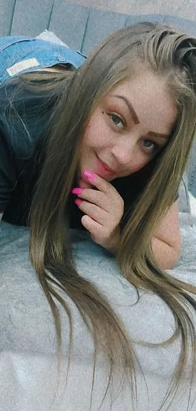 Live sex webcam photo for AshleysWest #2836578