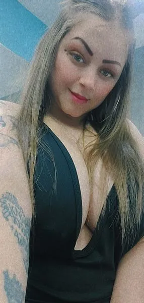 Live sex webcam photo for AshleysWest #2836576