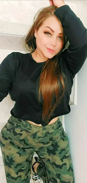 Live sex webcam photo for AshleysWest #2402843