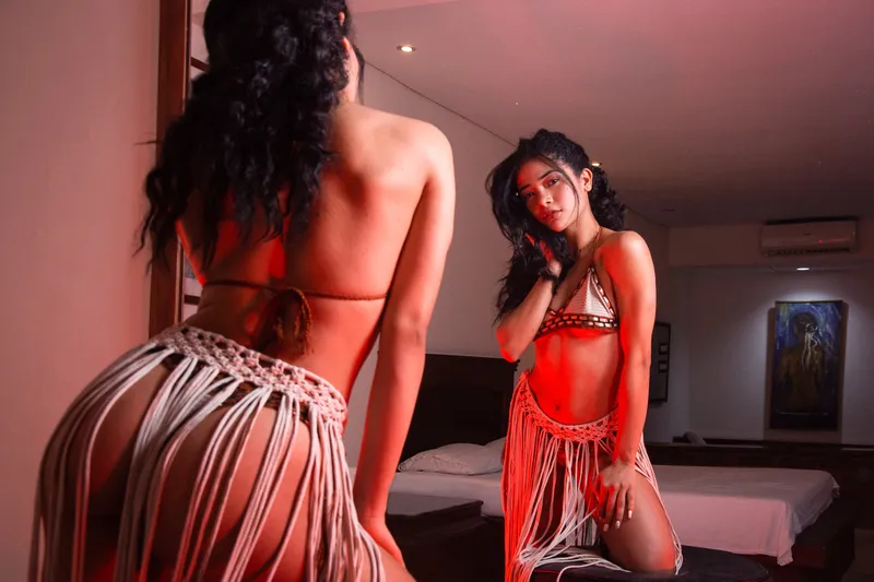 Live sex webcam photo for Emmily_Blake #2487220