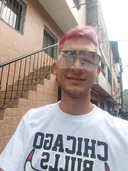 Live sex webcam photo for Shirley_Eduard #6095305