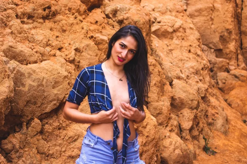 Live sex webcam photo for KarolSanchez #2656901