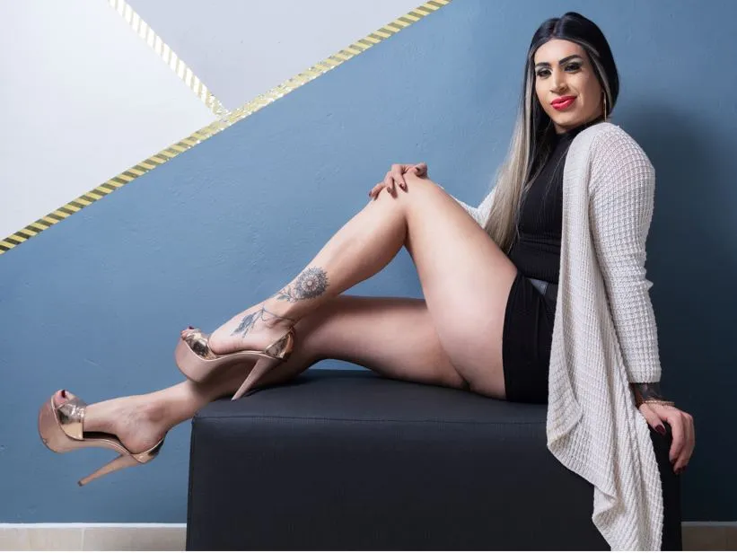 Live sex webcam photo for EsmeraldaCute #3905489