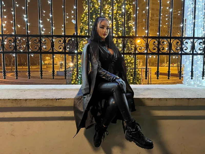 Live sex webcam photo for LoraWarner #2853444