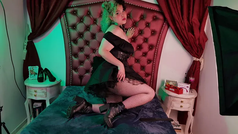 Live sex webcam photo for KylieBroks #2223776