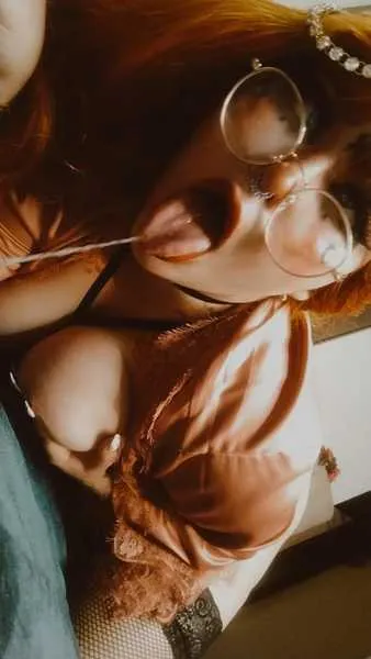 Live sex webcam photo for KylieBroks #3440285