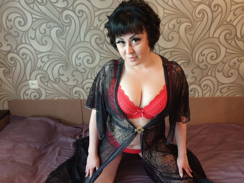 Live sex webcam photo for KirraLaFlirt #1997593