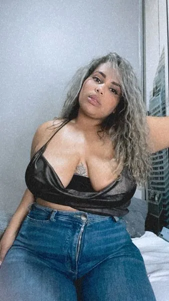 Live sex webcam photo for AlyssannVhm #3531045