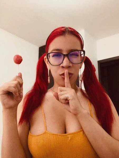 Live sex webcam photo for EmillyGrey #3187340