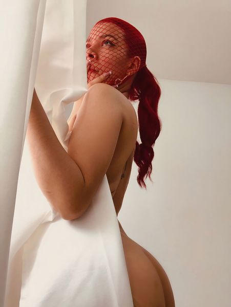 Live sex webcam photo for EmillyGrey #3177903