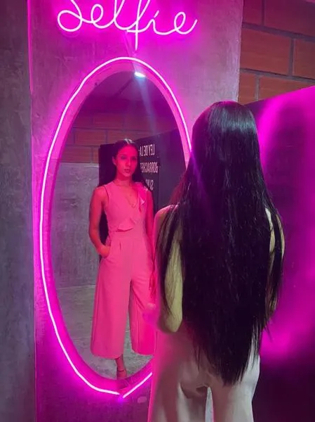 Live sex webcam photo for ChelseaFleming #2713651