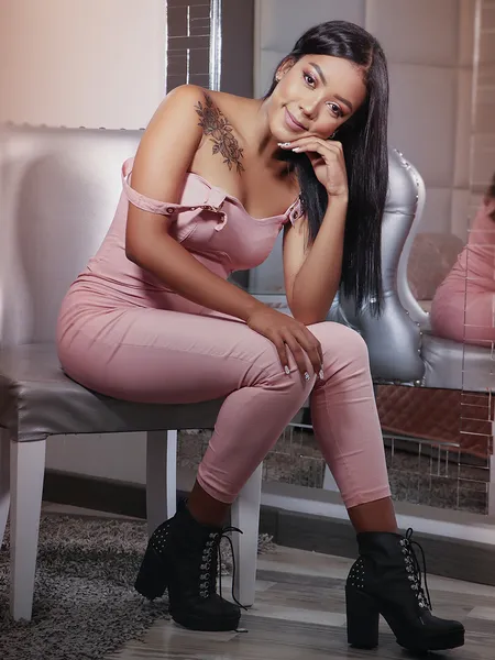 Live sex webcam photo for MailyEvan #2052278