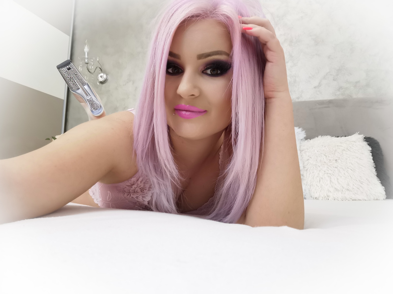 Live sex webcam photo for AspenDolls #2078583