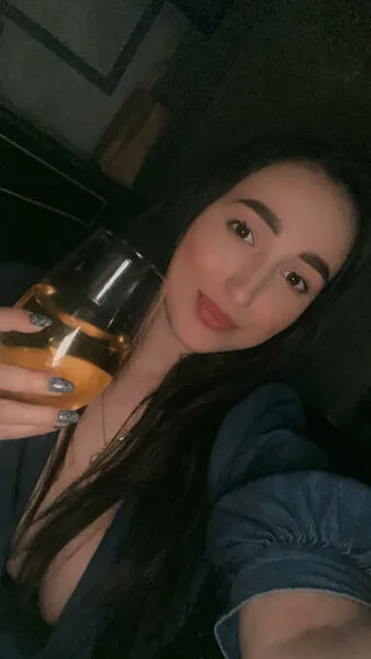 Live sex webcam photo for OliviaJays #3727854