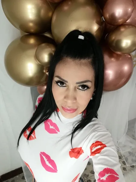 Live sex webcam photo for KarolBrooklyns #2238435
