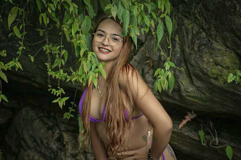 Live sex webcam photo for apple_guzman #2380684