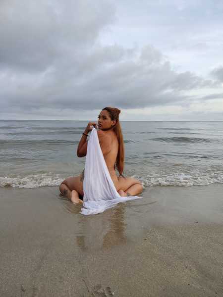 Live sex webcam photo for apple_guzman #2452802