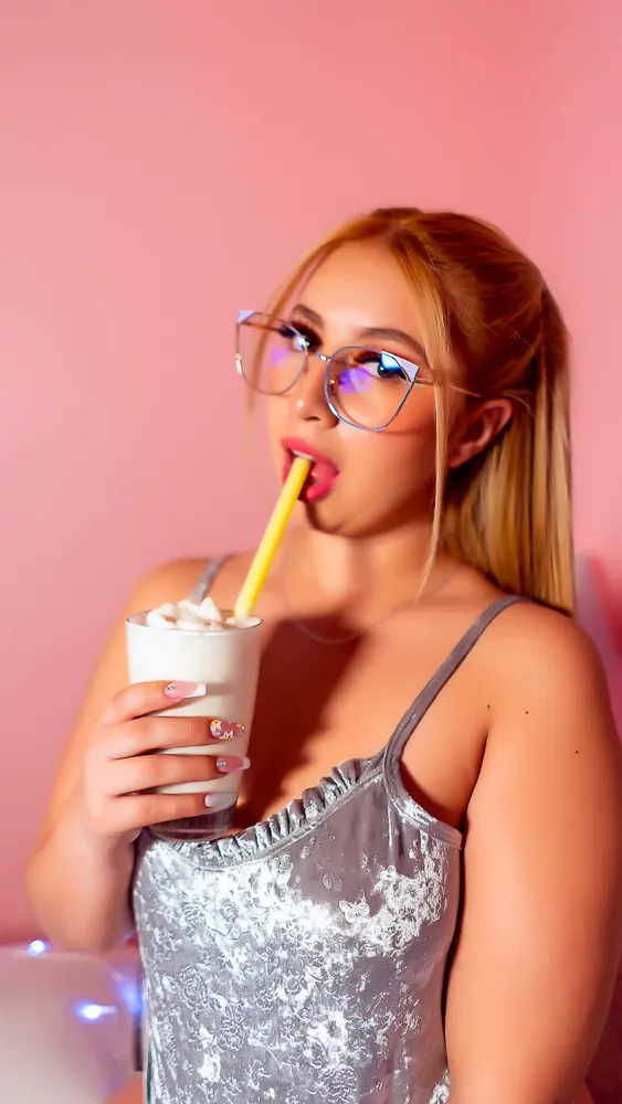 Live sex webcam photo for AshleeyBell #7262990