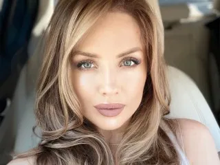1SWEETYRITA Nude & Porn Photos from Live Sex Cams on Streamate