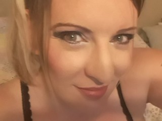 Live sex webcam photo for AlyssaDeVilla #170752994