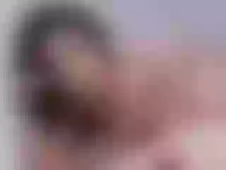 Live sex webcam photo for EllyRobins