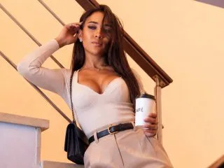 Live sex webcam photo for EmilyKroos