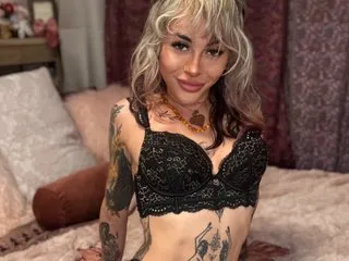 Live sex webcam photo for HazelHennesseyy