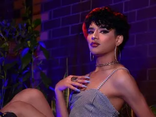 Live sex webcam photo for IsaEvanz
