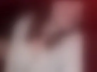 Live sex webcam photo for KinkyMinxx