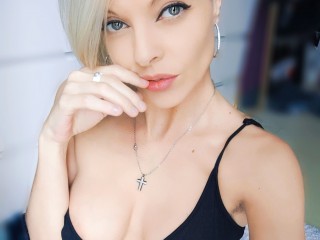 Live sex webcam photo for LilaPhoenix #272696472