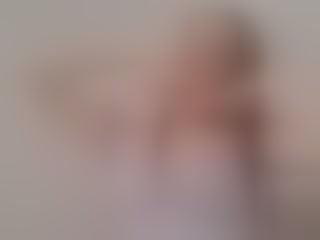 Live sex webcam photo for LolaPyle