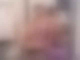 Live sex webcam photo for MarilynFoox