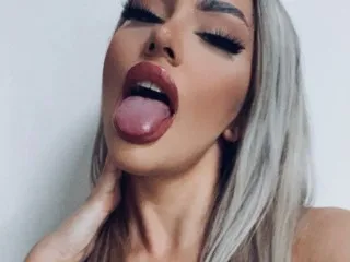 Live sex webcam photo for PennySquirt