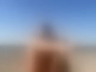 Live sex webcam photo for QueenFeetKari