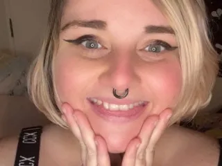 Live sex webcam photo for SkyBabyToes