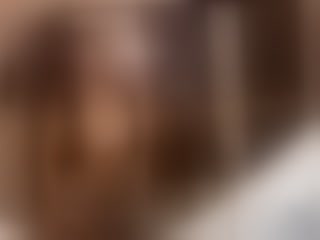 Live sex webcam photo for emilytomsoon