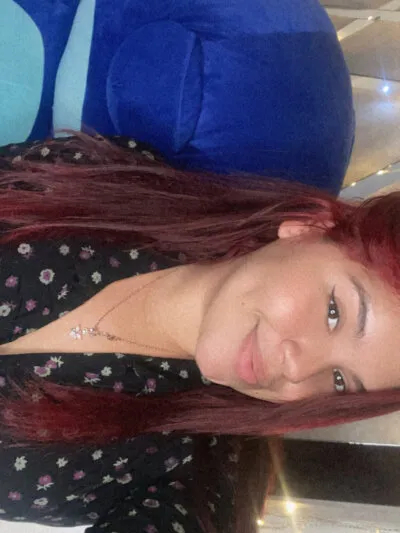 Live sex webcam photo for AlayaFox #275527992