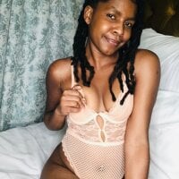 Live sex webcam photo for Alwande20 #277180587