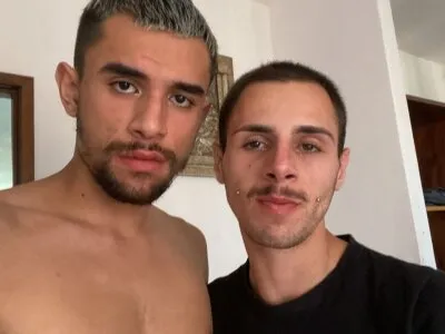 Live sex webcam photo for Andresandstefan #275587211