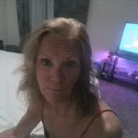Live sex webcam photo for AngelaHamon #277885665