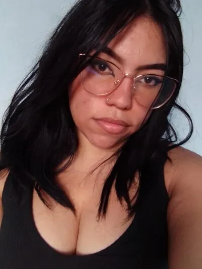 Live sex webcam photo for Anthonella_Coopeer_ #275650199