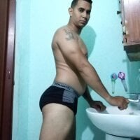 Live sex webcam photo for Apoloxxx69 #277492277