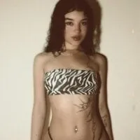 Live sex webcam photo for Ari-2005 #277369358