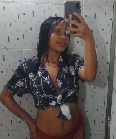 Live sex webcam photo for AriadneMorrins #275489925