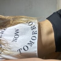 Live sex webcam photo for Ariana_2233 #277372640