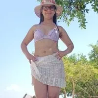 Live sex webcam photo for Ariianna__ #277755629