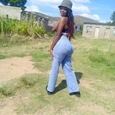 Live sex webcam photo for Ass-killer24 #275534423