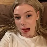 Live sex webcam photo for AvroraAva #277971038