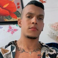 Live sex webcam photo for BRIANNMASTER #276197958